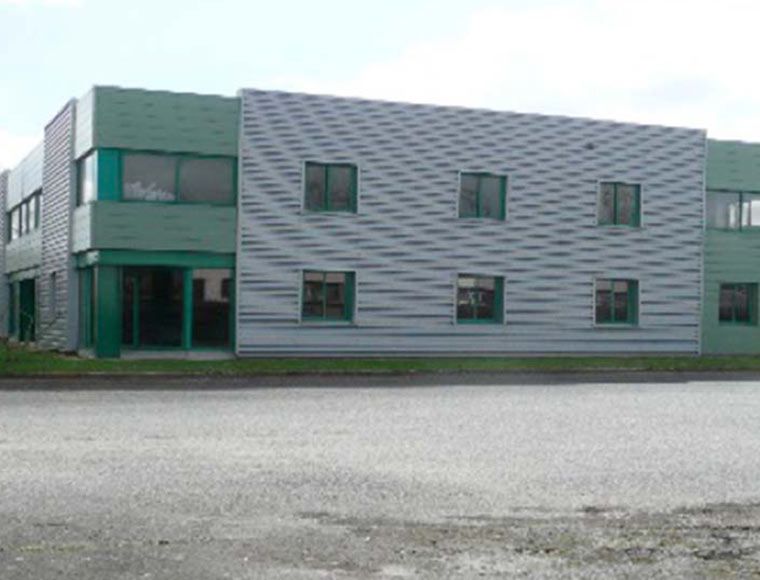 Industrial building for sale or rent in Centre Val de Loire 