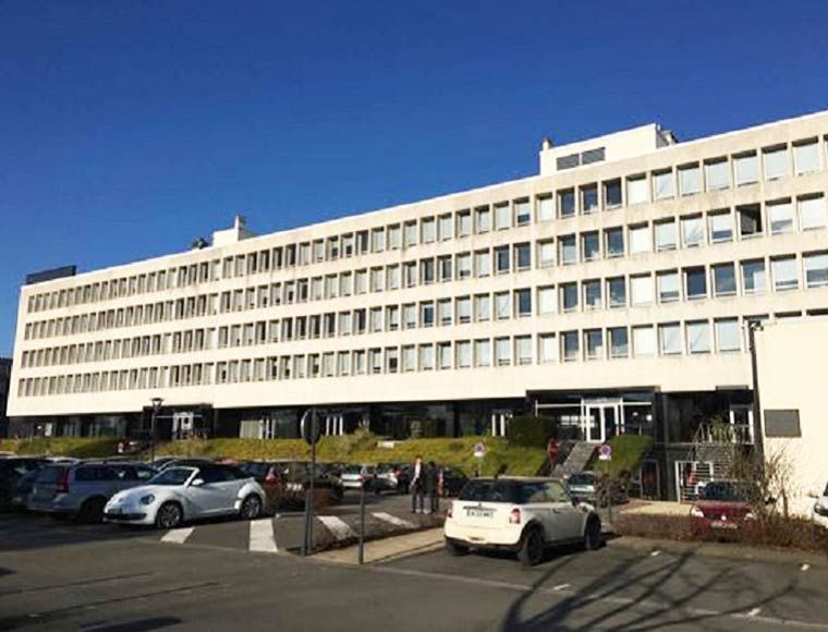 Building with office sapce for rent in marcq en Baroeul Lille 