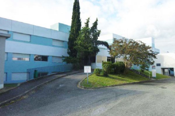 Building for multiple use near Pau 