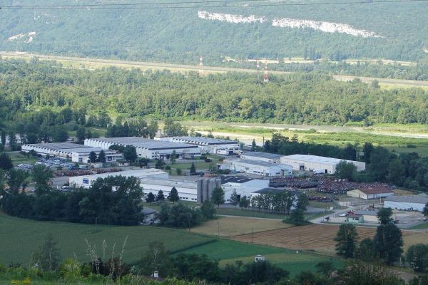 Land available in business park (Savoie)