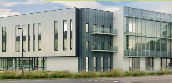 Office spaces available in functionnal building Savoie