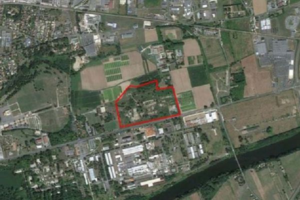Land to sell in Bergerac Nouvelle-Aquitaine 