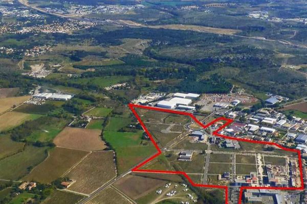 set up in france land for sale in Montpellier 