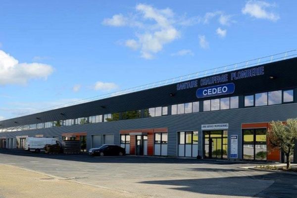 Invest in Montpellier warehouse for rent