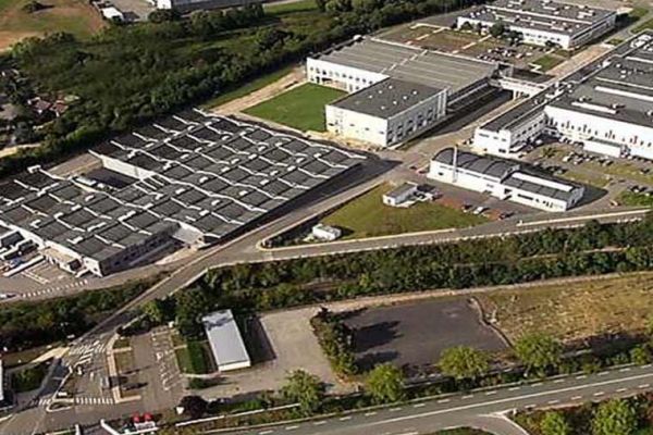 Office spaces and workshop for sale in industrial centre val de loire 