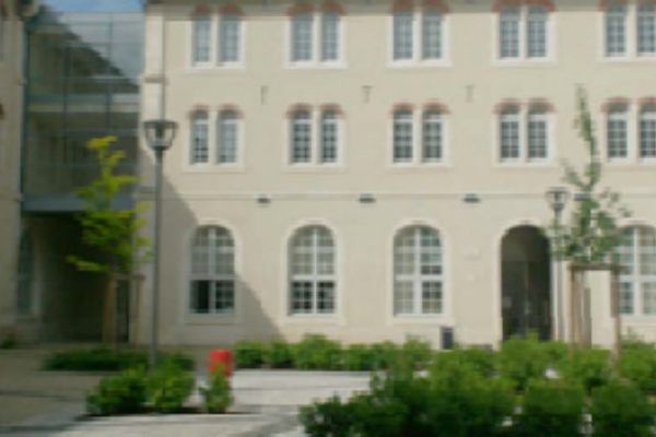 Office spaces for sale or rent  in Chateauroux France 