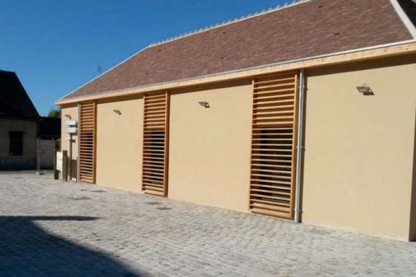 offices in open-space complex in Mézières-en-Brennes 