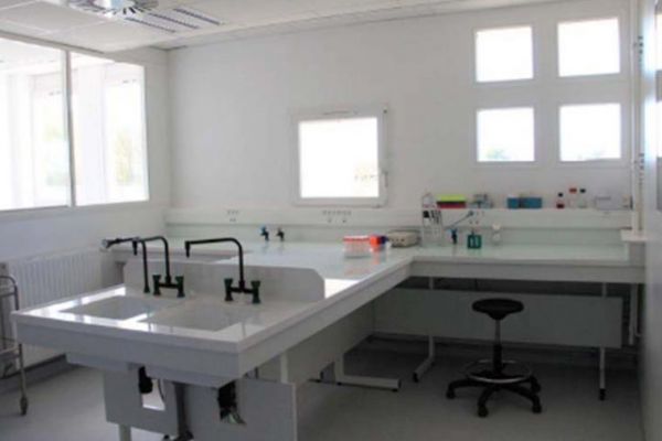 Offices laboratories for rent in Centre Val de Loire 