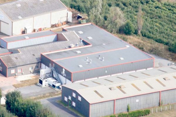 Food building for sale in Château-Renard Centre Val de Loire 