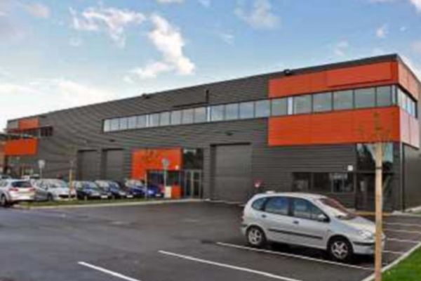 Building for sale or rent in Wasquehal business park