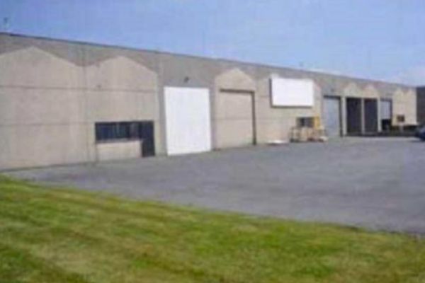 Premiss for rent in industrial park la vignette near Lille