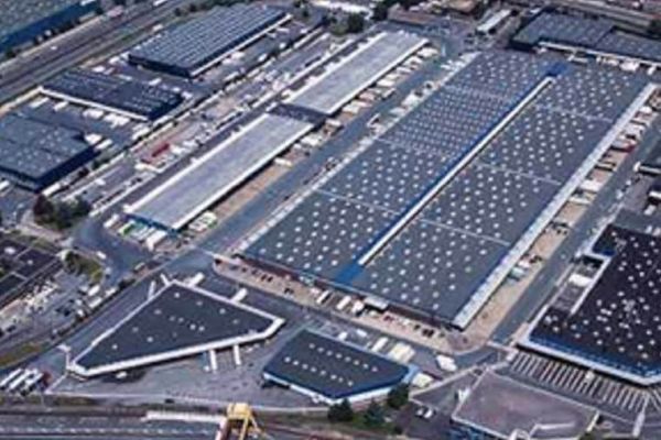 logistic warehouse and offices to rent in Paris France