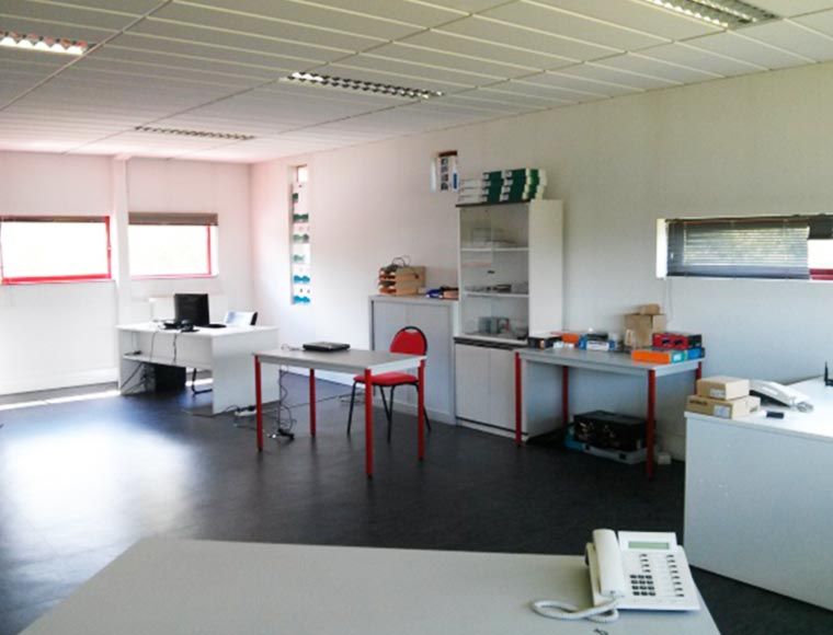 300 m² building to buy in Aixe-sur-Vienne 