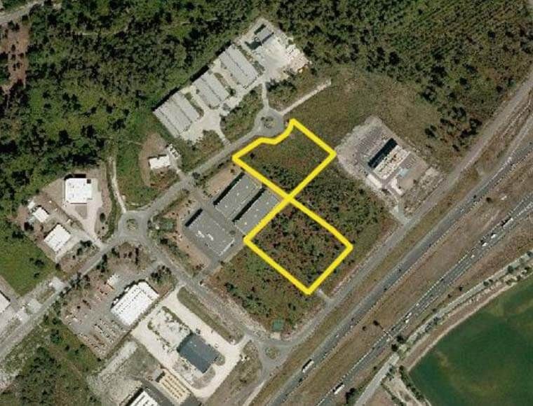 industrial land to sell in Mios Nouvelle Aquitaine 