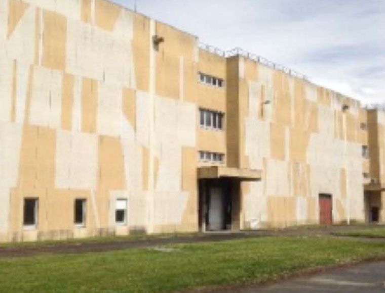 Warehouse for sale or rent in Châteauroux Centre val de Loire 