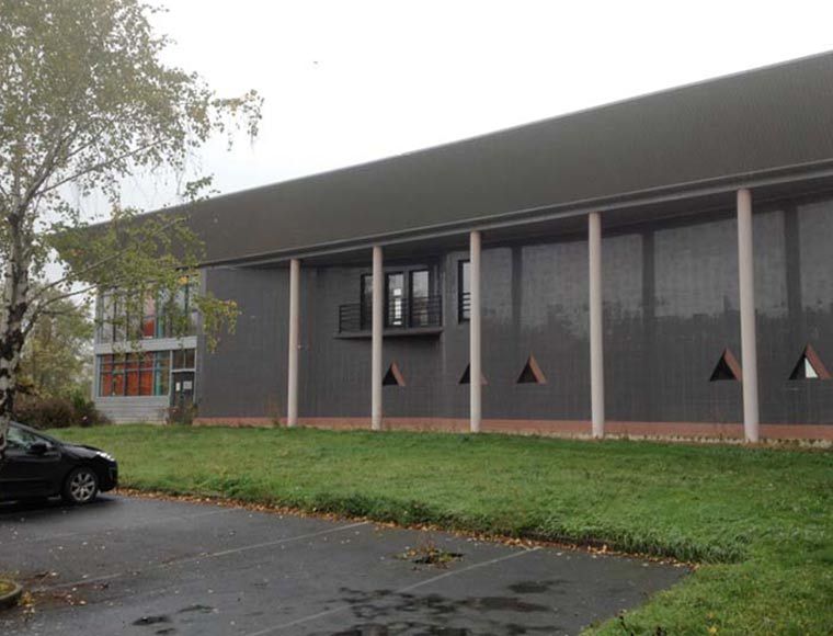 Office spaces available in industrial zone in Châteauroux 