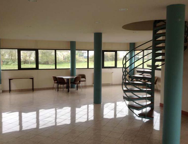 Invest in Centre Val de Loire office spaces for sale 
