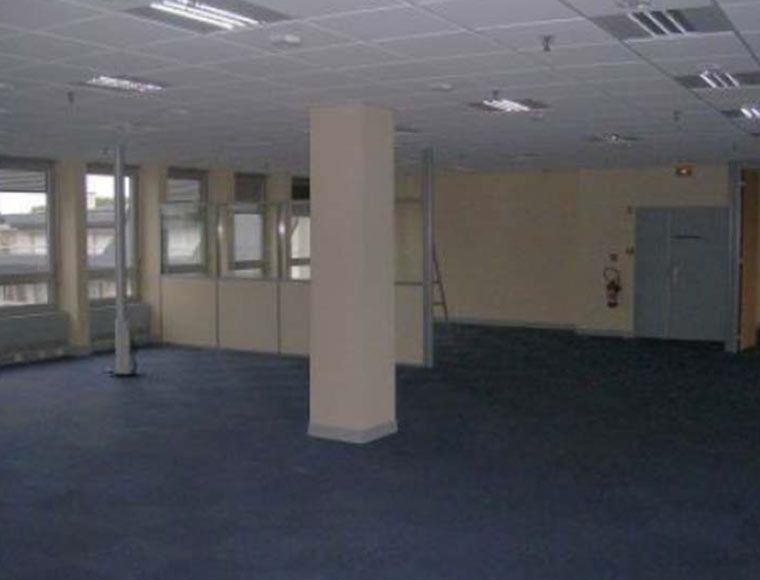 Office spaces for rent in tertiary building in Tours 