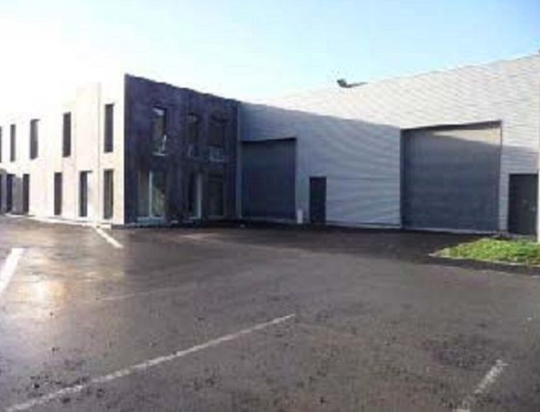 Office space for rent in industrial park near Lille 