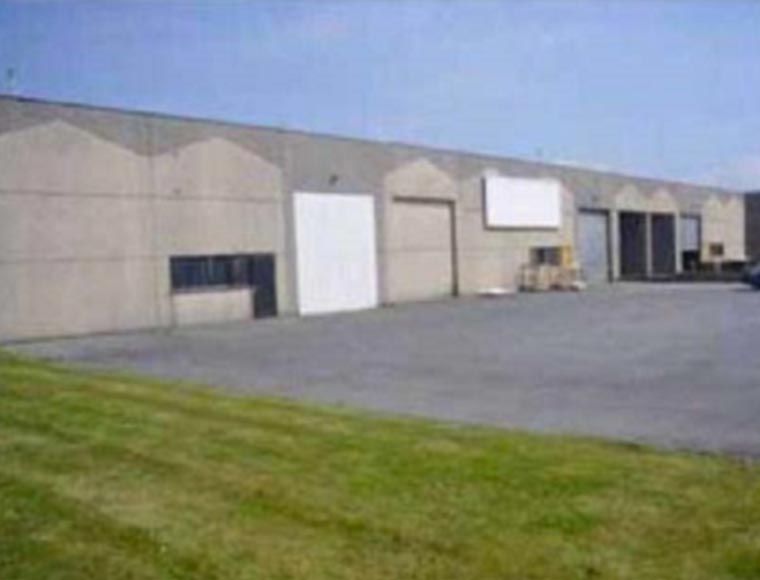 Premiss for rent in industrial park la vignette near Lille 